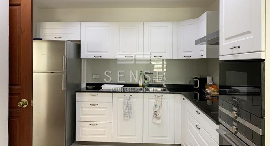 For sale 3 bedrooms condo in Watthana, Bangkok