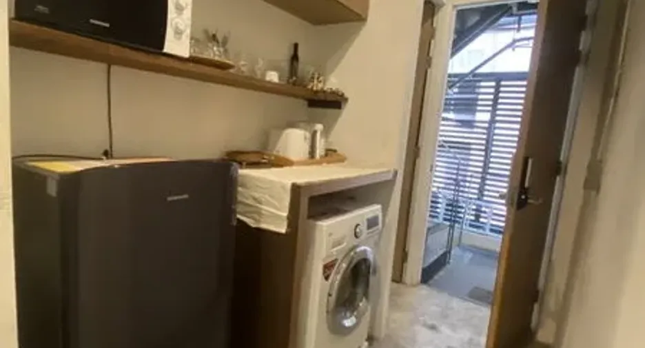 For rent and for sale 3 bedrooms retail Space in Watthana, Bangkok