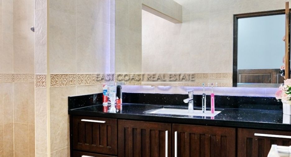 Продажа 2 спальни дом в Саттахип, Чонбури