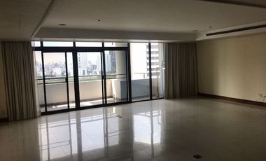 For rent and for sale studio condo in Watthana, Bangkok