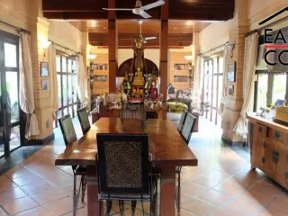 À vendre 5 chambres maison à Bang Lamung, Chonburi