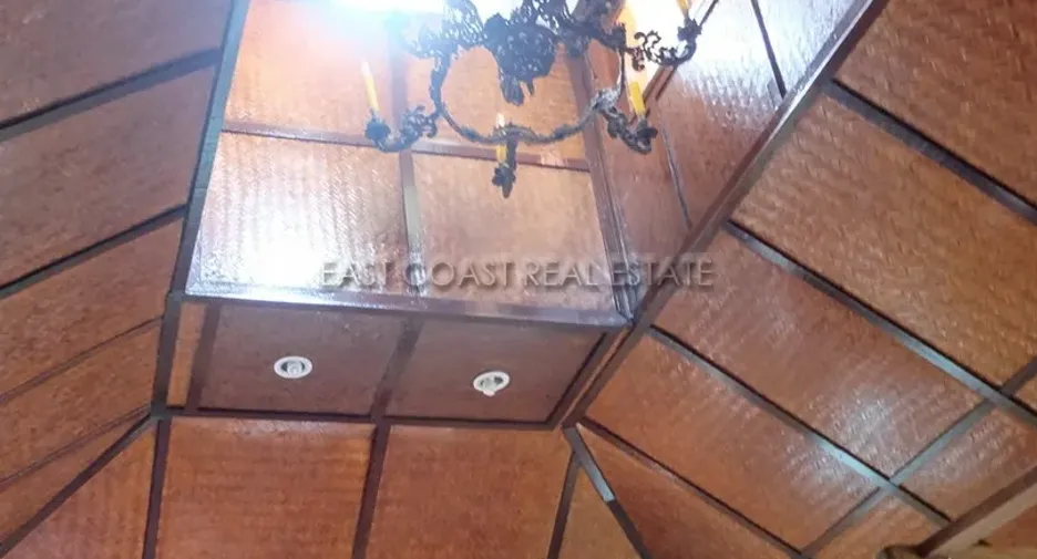À vendre 5 chambres maison à Bang Lamung, Chonburi
