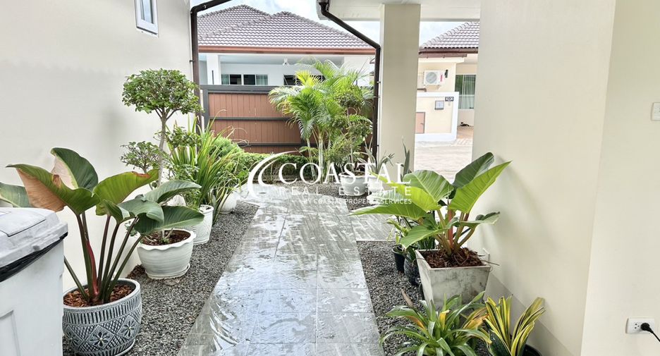 For sale 6 Beds house in Huay Yai, Pattaya