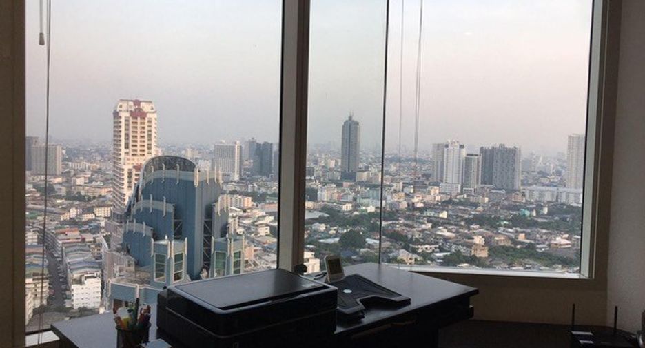 For sale 3 bedrooms condo in Khlong San, Bangkok