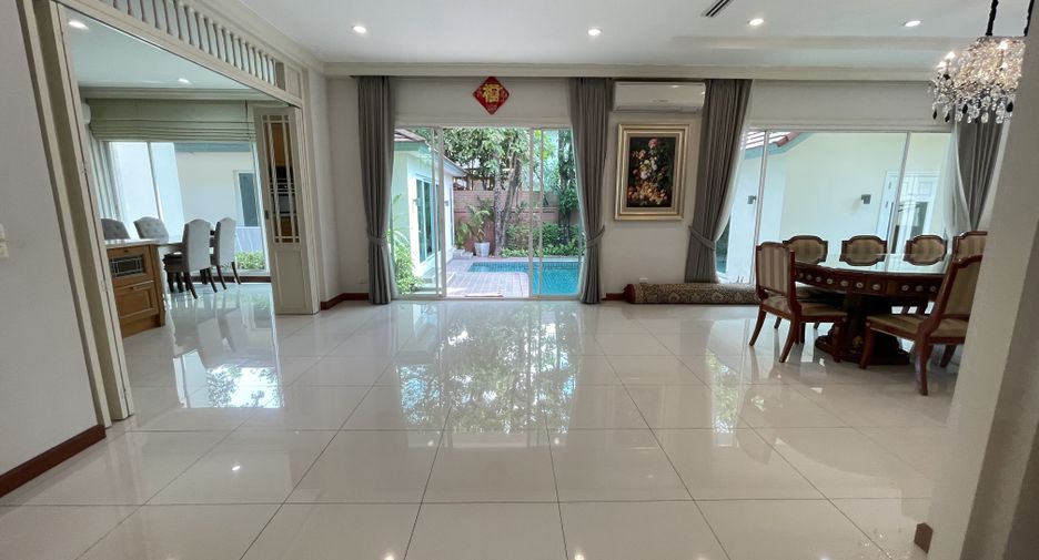 For rent 5 bed house in Mueang Samut Prakan, Samut Prakan