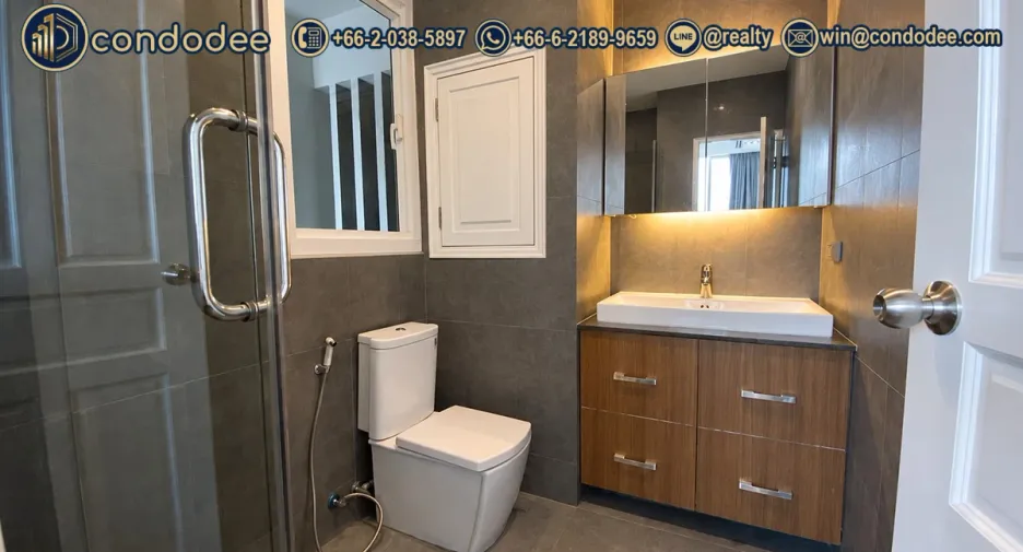 For sale 3 bedrooms condo in Watthana, Bangkok