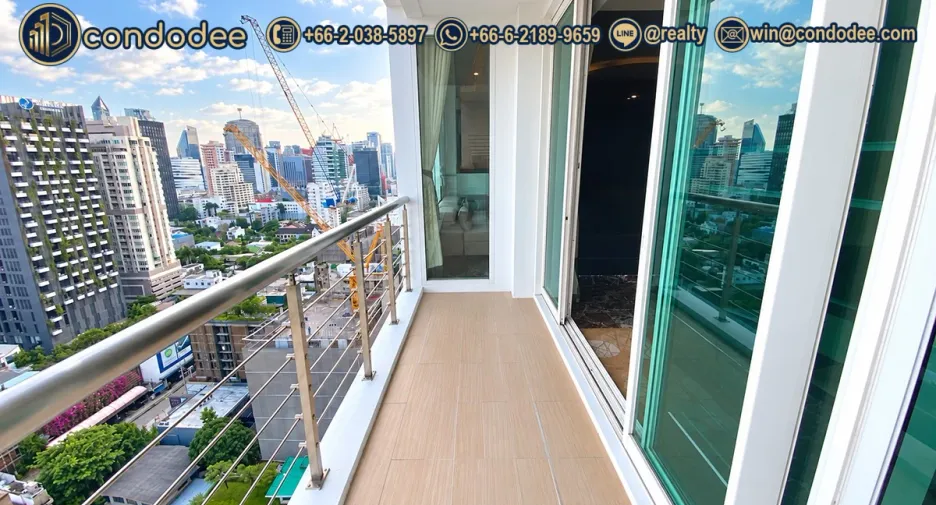 For sale 3 bedrooms condo in Watthana, Bangkok
