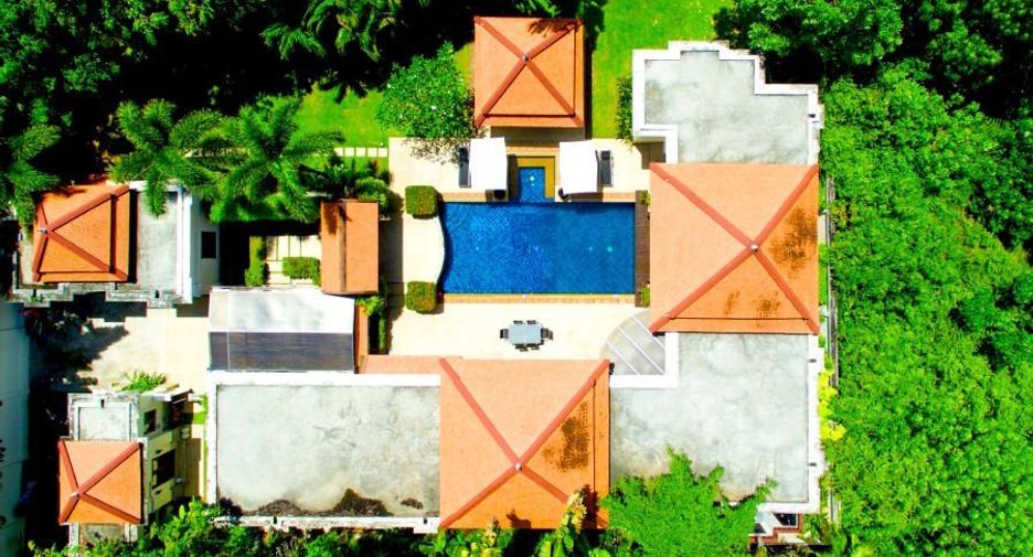 For rent 4 bedrooms villa in Mueang Phuket, Phuket
