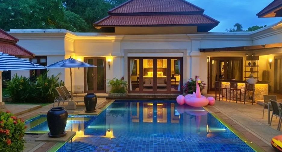 For rent 4 bedrooms villa in Mueang Phuket, Phuket
