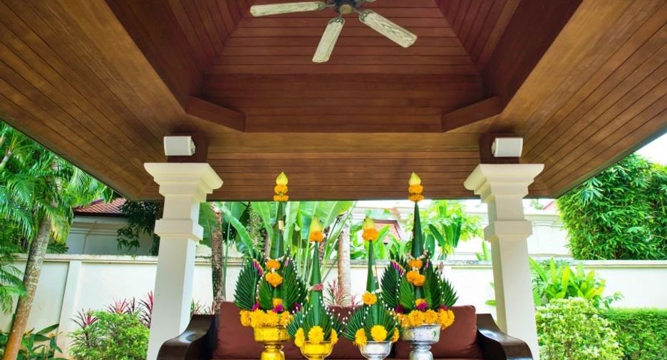 For rent 4 bedrooms villa in Mueang Phuket, Phuket
