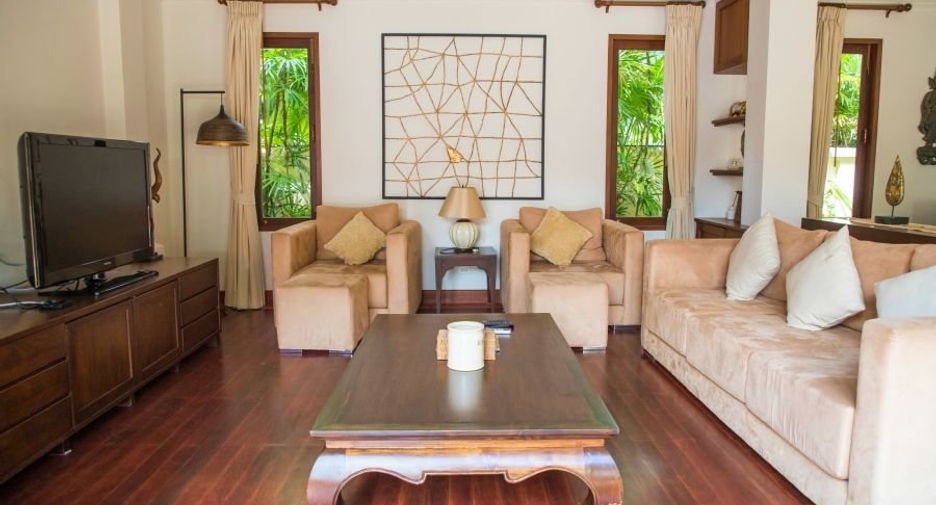 For rent 4 bedrooms villa in Mueang Phuket, Phuket