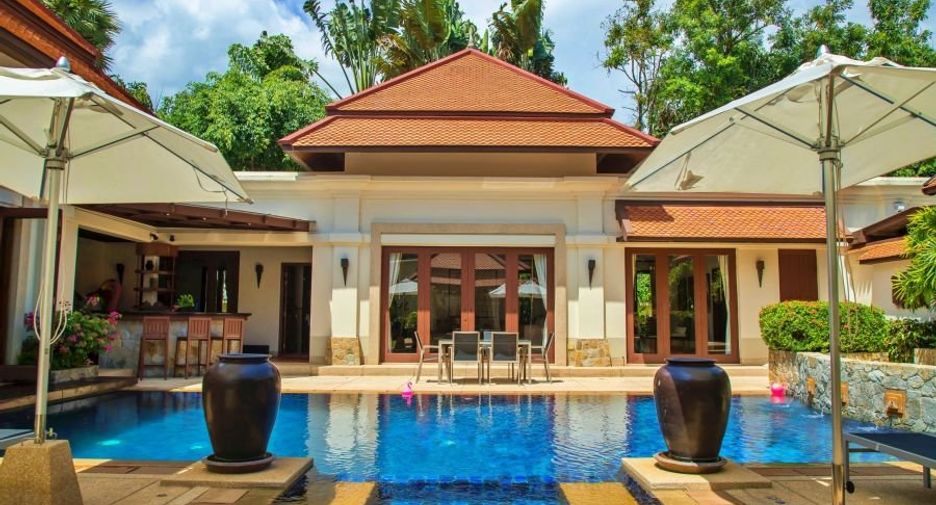 For rent 4 bedrooms villa in Mueang Phuket, Phuket