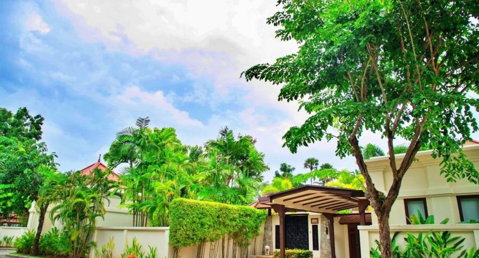 For rent 4 bedrooms villa in Mueang Phuket, Phuket