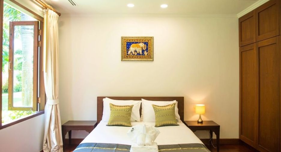 For rent 4 bedrooms villa in Mueang Phuket, Phuket