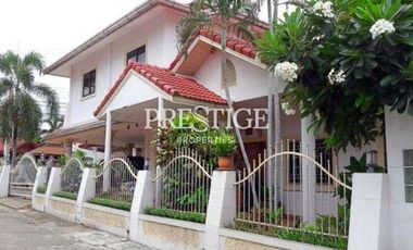 For sale 4 bedrooms house in East Pattaya, Pattaya