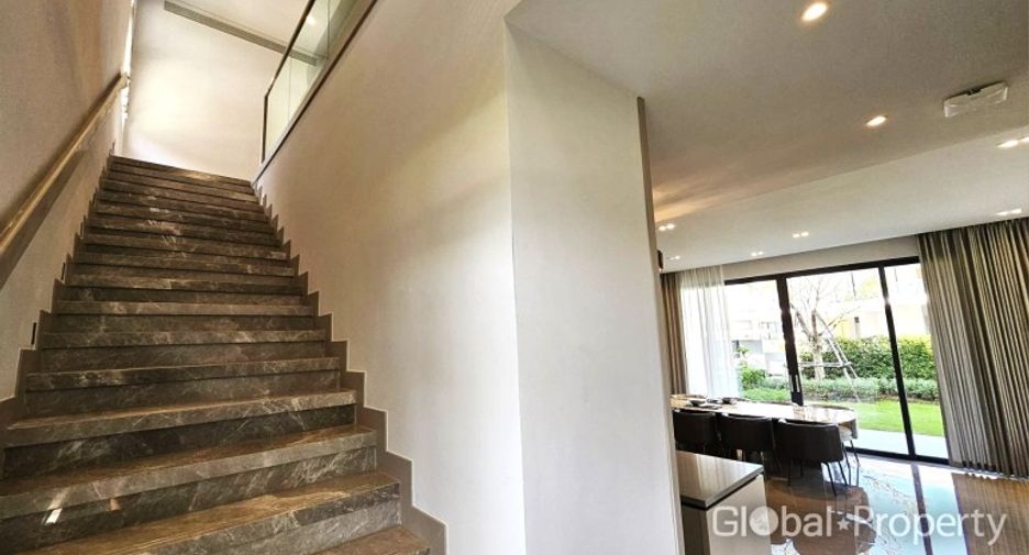 Haus zum Kauf mit 4 Zimmer in Bang Lamung, Chonburi