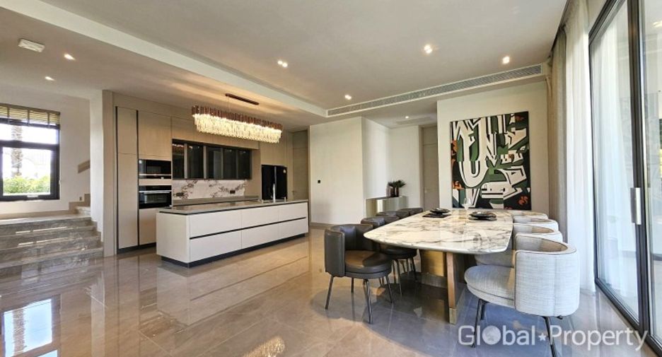 Haus zum Kauf mit 4 Zimmer in Bang Lamung, Chonburi