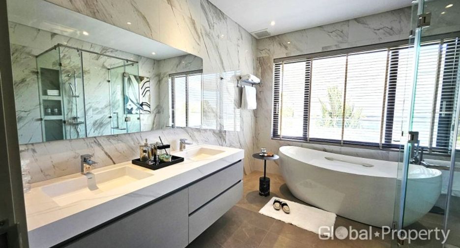 Haus zum Kauf mit 4 Zimmer in Bang Lamung, Chonburi