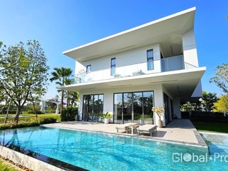 For sale 4 bedrooms house in Bang Lamung, Chonburi