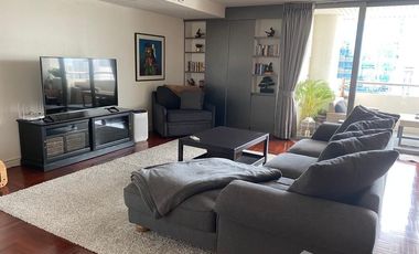 For rent 3 bed condo in Watthana, Bangkok