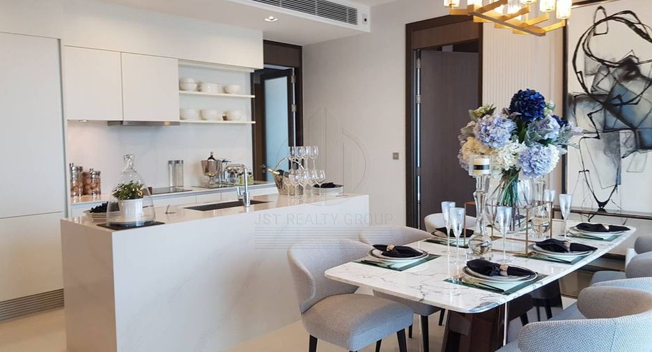 For sale 3 bed condo in Khlong Toei, Bangkok