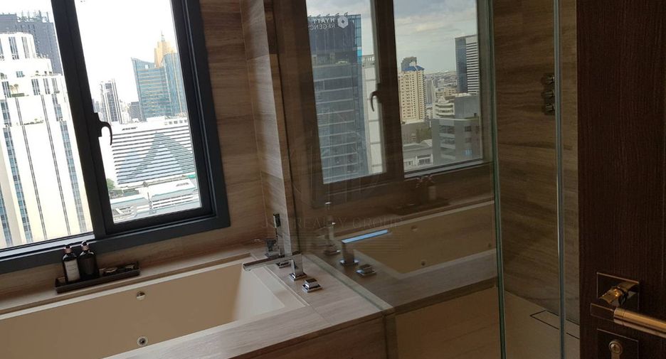 For sale 3 bed condo in Khlong Toei, Bangkok
