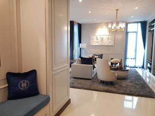 For sale 3 bedrooms condo in Khlong Toei, Bangkok