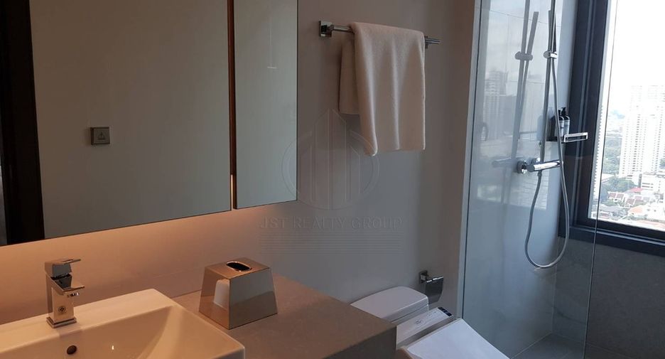 For sale 3 bed condo in Khlong Toei, Bangkok