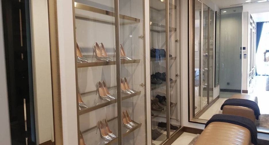 For sale 3 bed condo in Khlong Toei, Bangkok