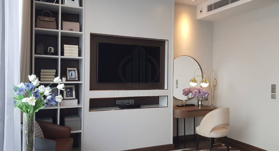 For sale 3 bed condo in Khlong Toei, Bangkok