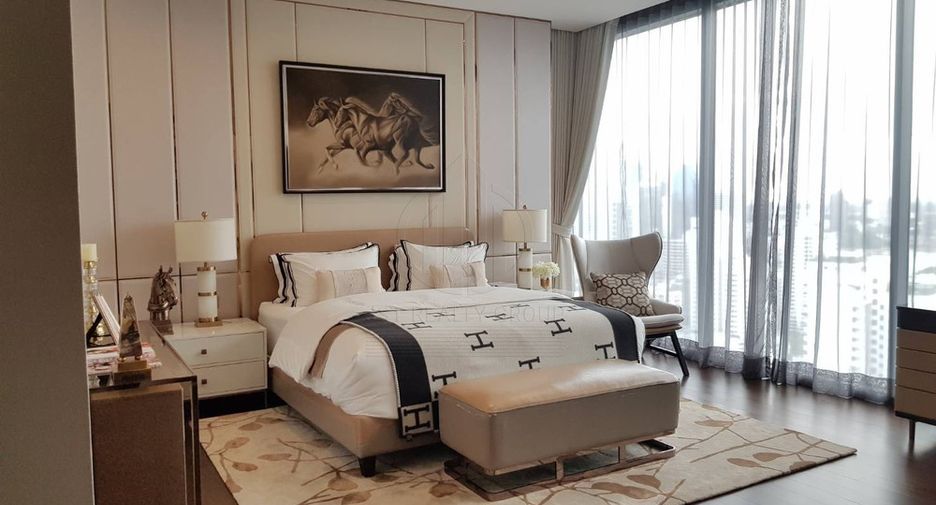 For sale 3 bed condo in Khlong Toei, Bangkok