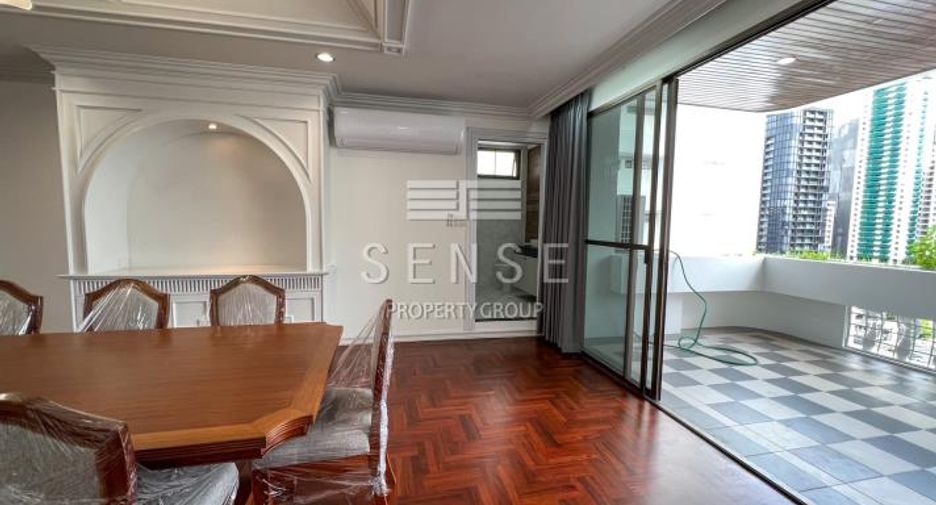 Wohnung zur Miete mit 3 Zimmer in Khlong Toei, Bangkok