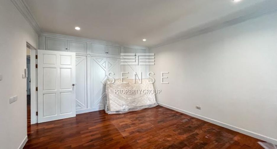 Wohnung zur Miete mit 3 Zimmer in Khlong Toei, Bangkok