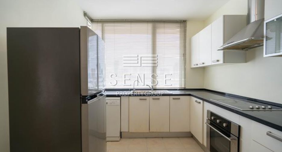 For rent 4 bedrooms condo in Watthana, Bangkok