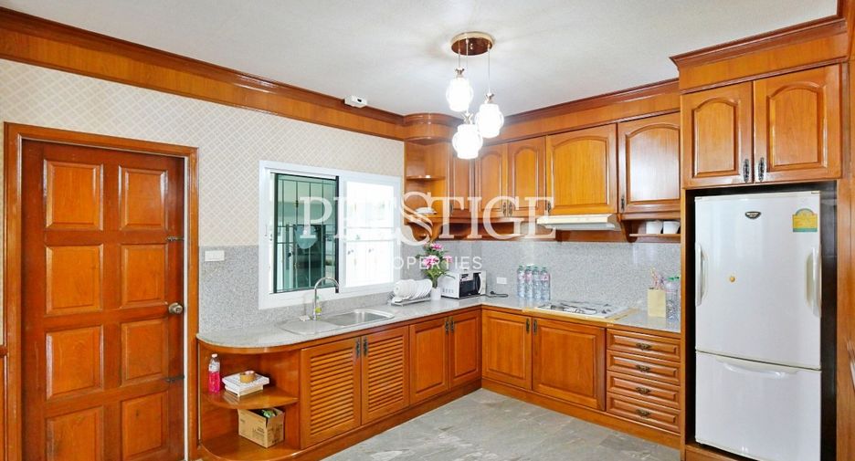 Haus zum Kauf mit 5 Zimmer in East Pattaya, Pattaya