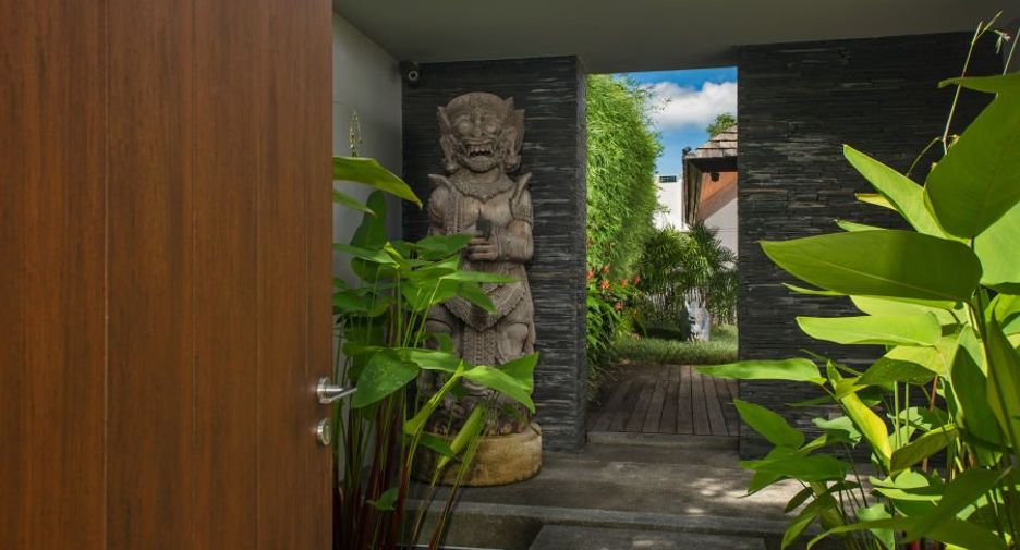 For rent and for sale 4 bedrooms villa in Thalang, Phuket