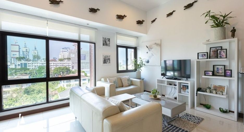 For sale 4 bedrooms condo in Watthana, Bangkok