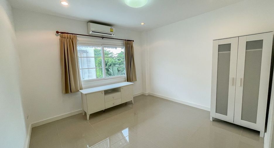 For rent 4 bed house in Phasi Charoen, Bangkok