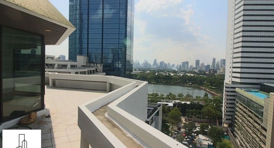 For sale 5 Beds condo in Khlong Toei, Bangkok