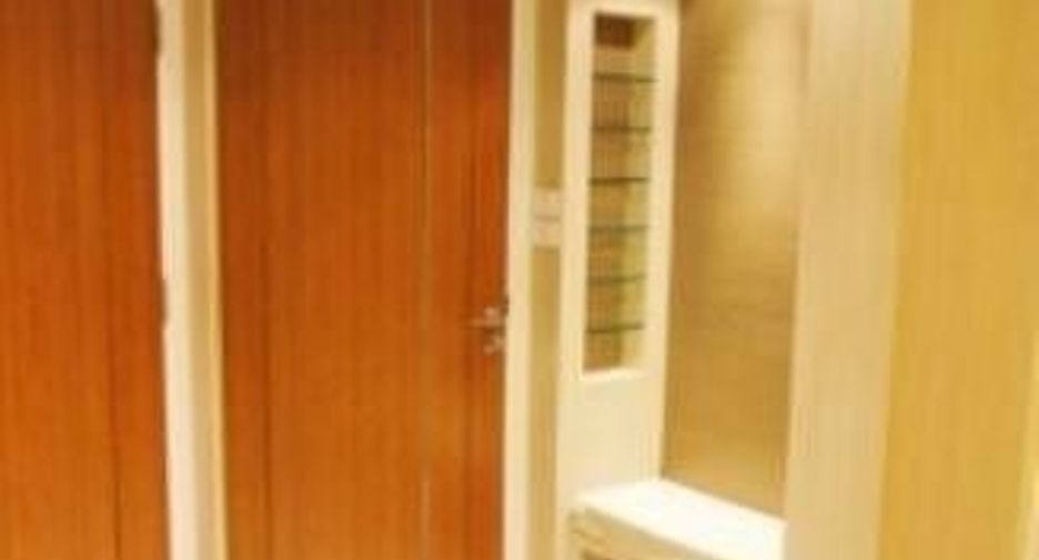 For rent 2 bed condo in Watthana, Bangkok