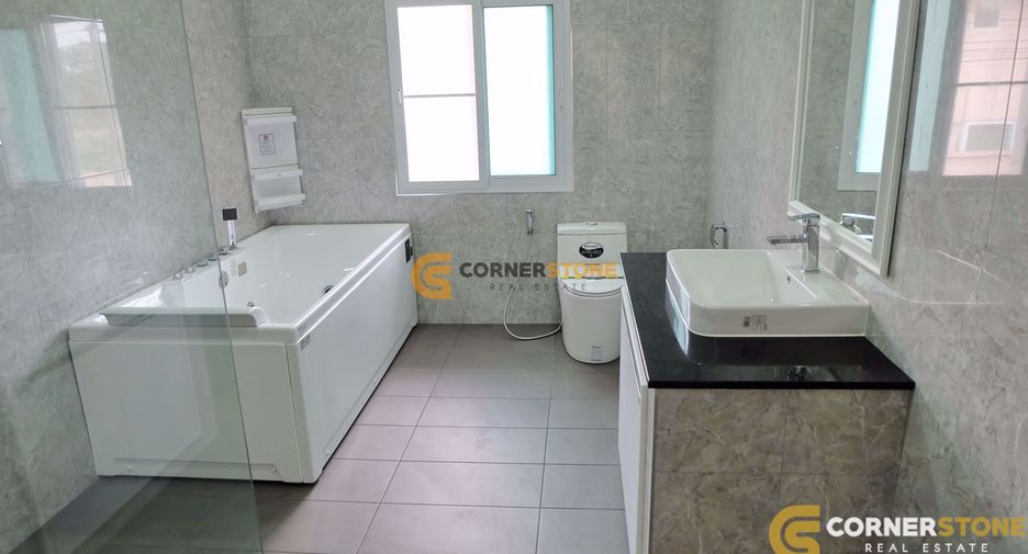 Haus zur Miete und zum Kauf mit 5 Zimmer in Bang Lamung, Chonburi
