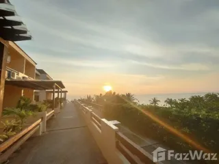 For sale 5 bed townhouse in Cha Am, Phetchaburi