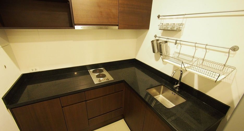 For sale studio condo in Phaya Thai, Bangkok