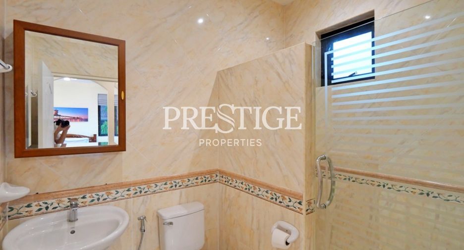 For sale 4 bedrooms house in Bang Lamung, Chonburi