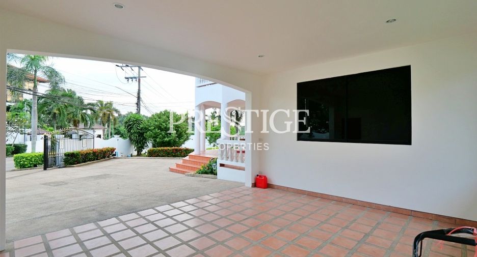 For sale 4 bedrooms house in Bang Lamung, Chonburi