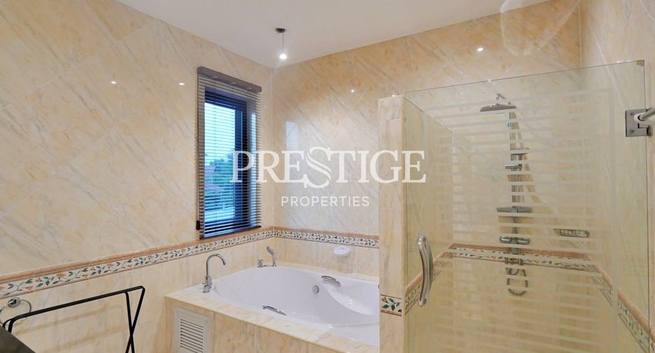 For sale 4 bedrooms house in Bang Lamung, Chonburi
