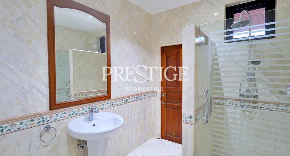 For sale 4 bedrooms house in Bang Lamung, Chonburi