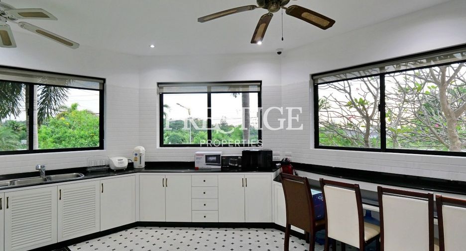 For sale 4 bedrooms house in Bang Lamung, Chonburi