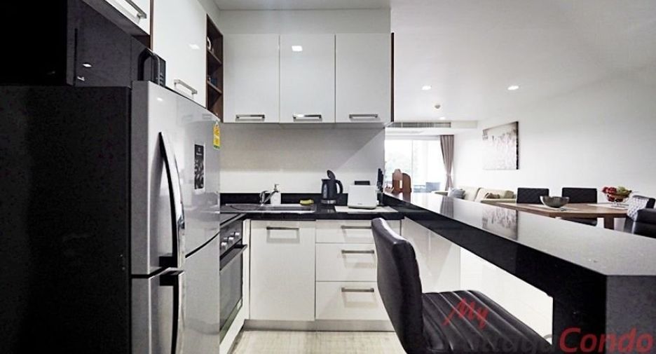 For sale 2 ベッドルーム condo in Bang Lamung, Chonburi