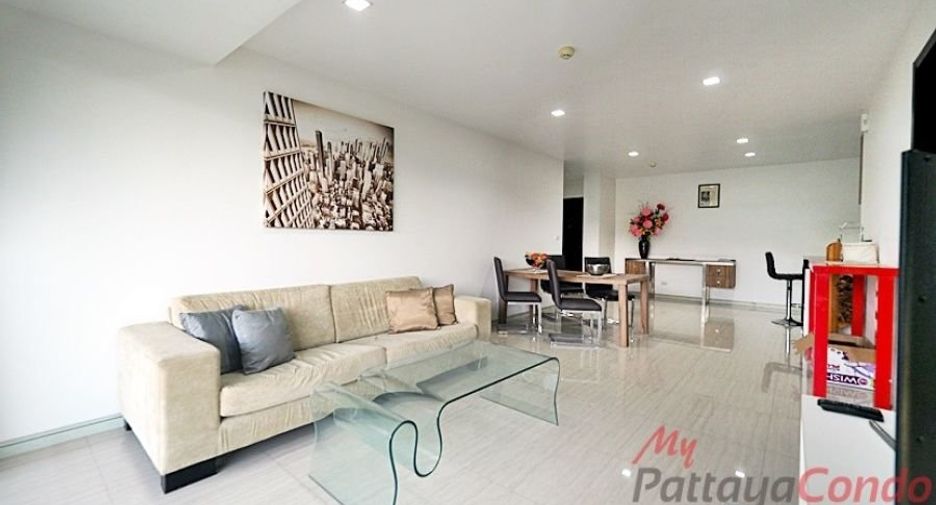 For sale 2 ベッドルーム condo in Bang Lamung, Chonburi